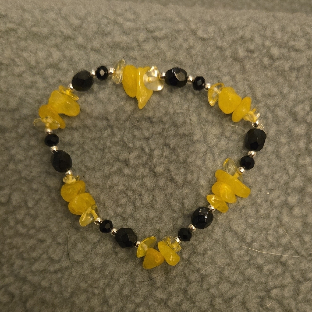 Vintage Citrine Chip Yellow Gemstone and Black Faceted Beaded Bracelet💫